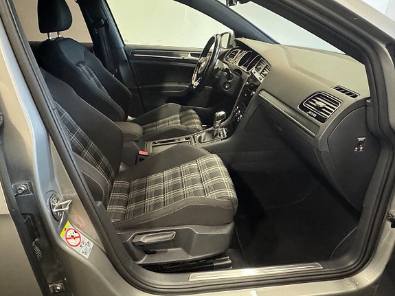 Volkswagen Golf I 8 of 22