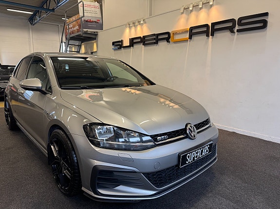 Volkswagen Golf I 2 of 22