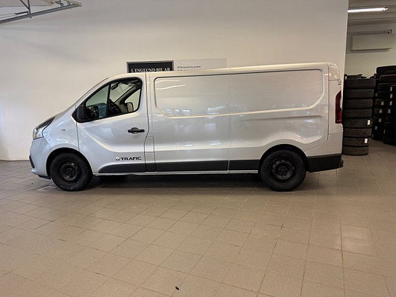 Renault Trafic 2 of 9