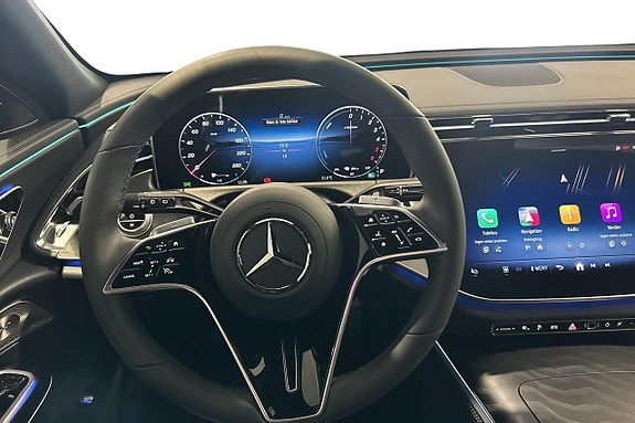 Mercedes-Benz E300 de 8 of 12