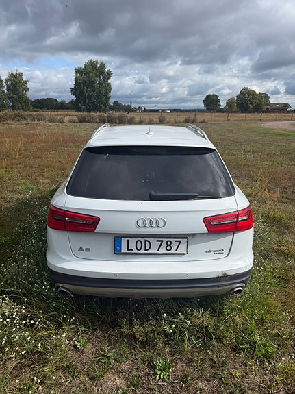 Audi A6 allroad 2 of 9