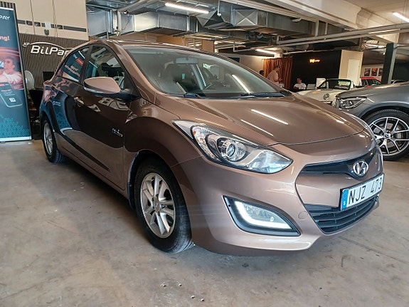 Hyundai i30 4 of 16