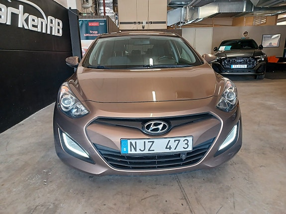 Hyundai i30 3 of 16