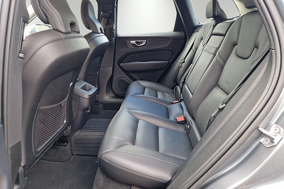 Volvo XC60 5 of 15
