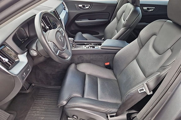 Volvo XC60 4 of 15