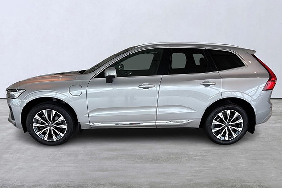 Volvo XC60 2 of 23