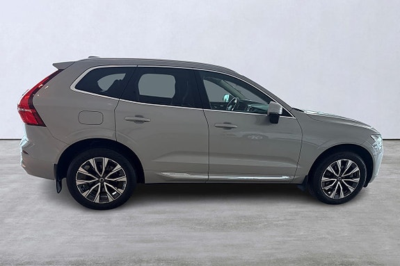 Volvo XC60 3 of 23