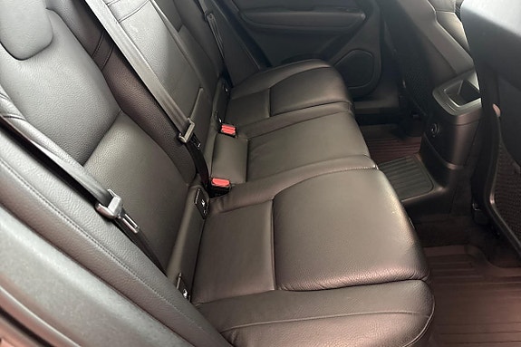 Volvo XC60 11 of 23
