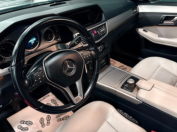 Mercedes-Benz E250 11 of 12