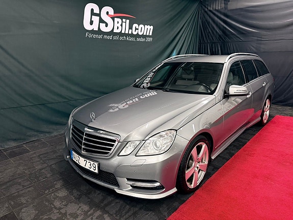 Mercedes-Benz E250 3 of 12