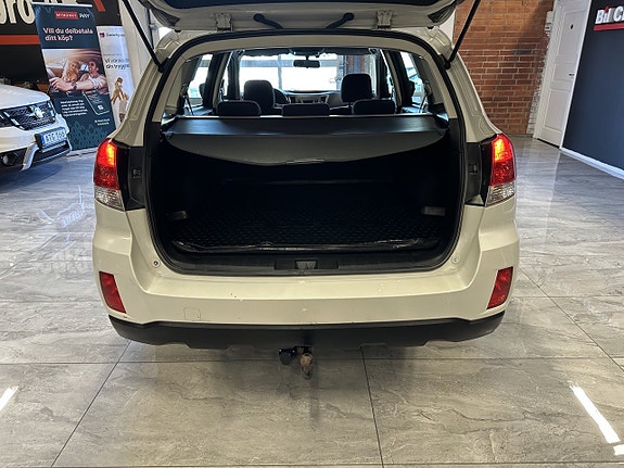 Subaru Outback 13 of 19