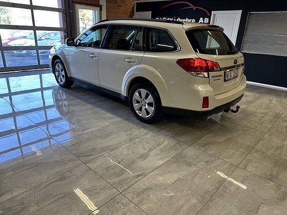 Subaru Outback 4 of 19