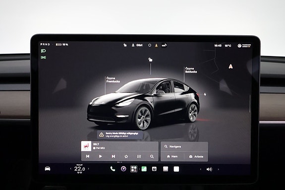 Tesla Model Y 16 of 26