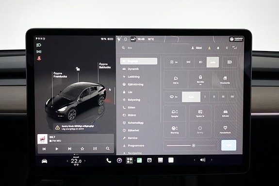 Tesla Model Y 18 of 26