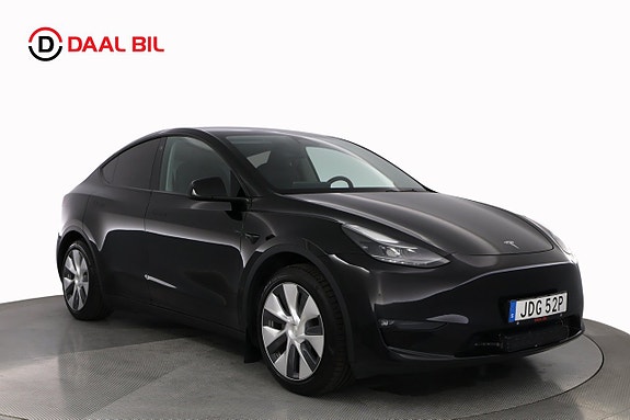 Tesla Model Y 3 of 26