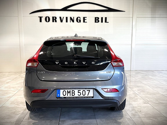 Volvo V40 7 of 23
