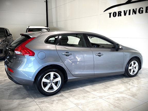 Volvo V40 5 of 23