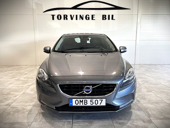 Volvo V40 4 of 23