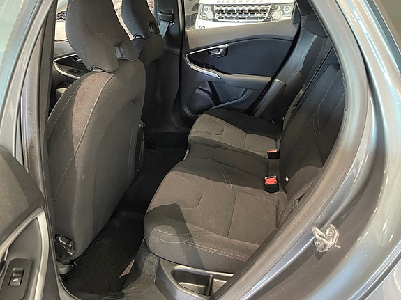 Volvo V40 18 of 23
