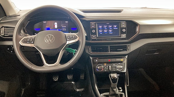 Volkswagen T-Cross 10 of 12