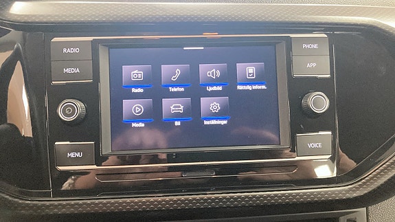 Volkswagen T-Cross 9 of 12