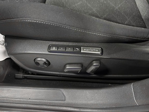Volkswagen Golf I 21 of 22