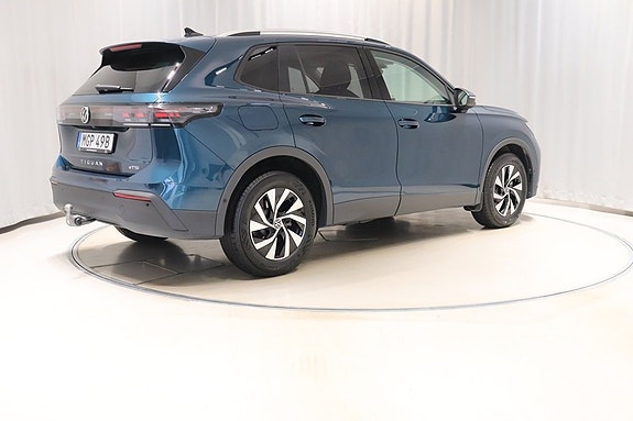 Volkswagen Tiguan 4 of 10