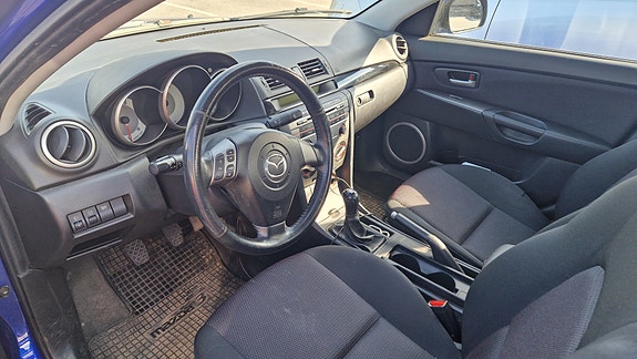 Mazda 3 6 of 9