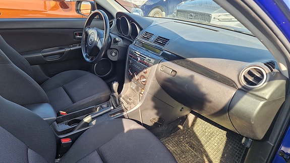 Mazda 3 8 of 9
