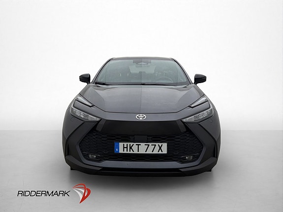 Toyota C-HR 2 of 30
