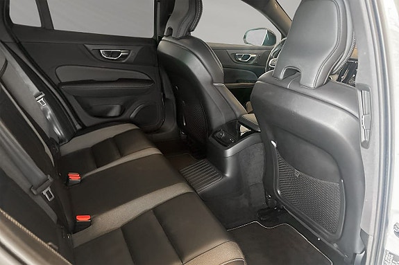 Volvo V60 11 of 27
