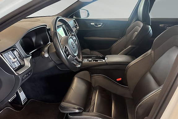 Volvo V60 7 of 27