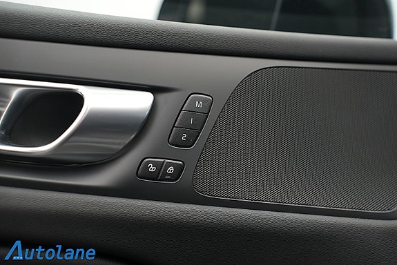 Volvo V60 25 of 30