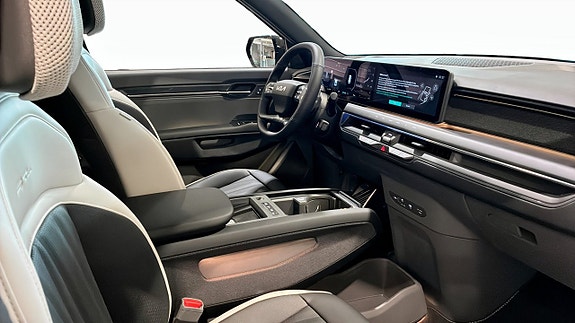 Kia EV9 3 of 9