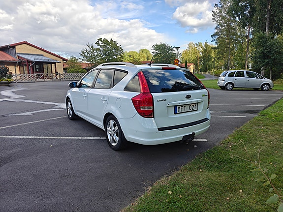 Kia Ceed 3 of 11