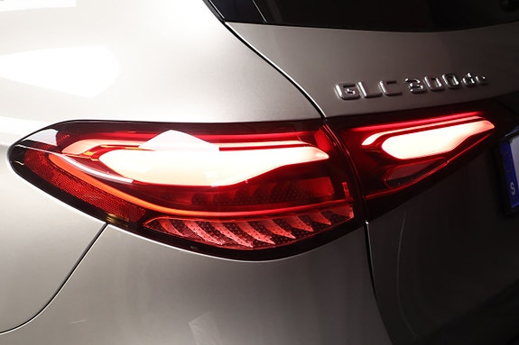 Mercedes-Benz GLC300 de 10 of 26