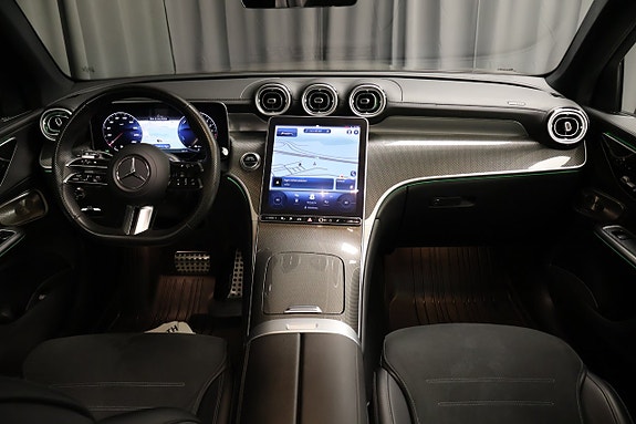 Mercedes-Benz GLC300 de 15 of 26