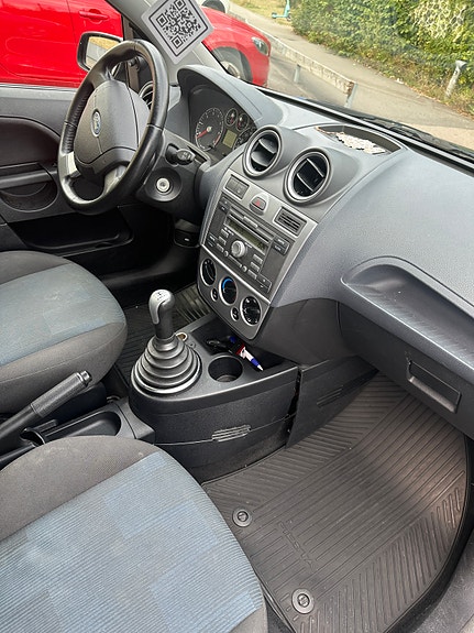 Ford Fiesta 6 of 9