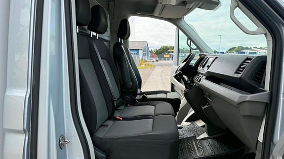 Volkswagen Crafter 24 of 26