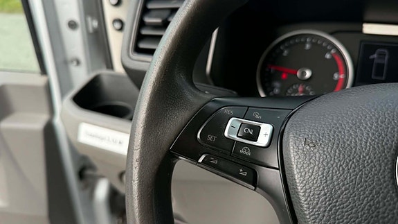 Volkswagen Crafter 14 of 26