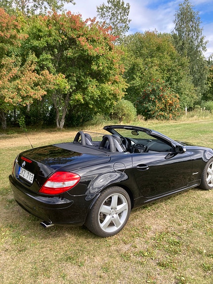 Mercedes-Benz SLK200 2 of 6