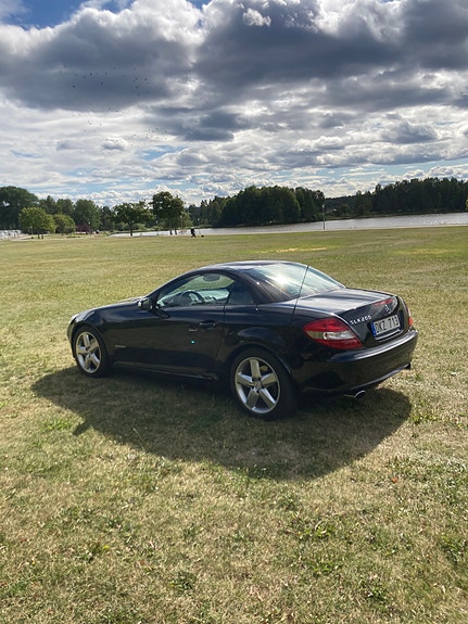 Mercedes-Benz SLK200 4 of 6