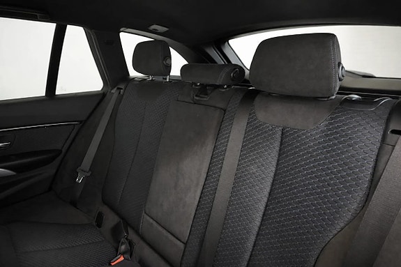 BMW 320d 18 of 18