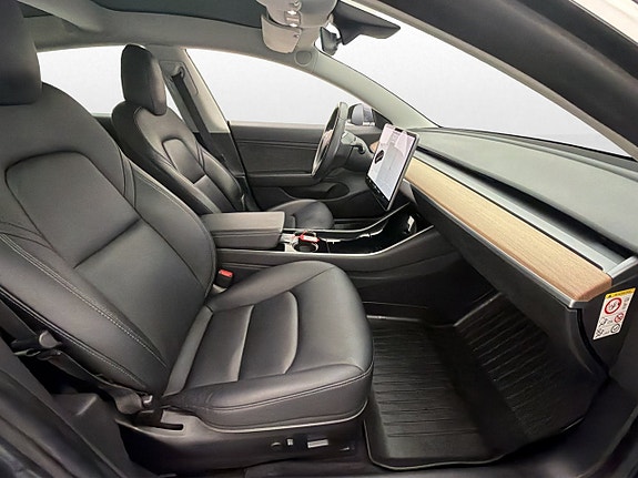 Tesla Model 3 15 of 30