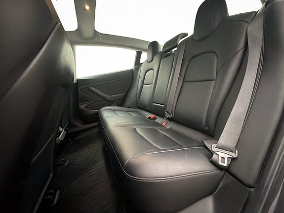 Tesla Model 3 17 of 30