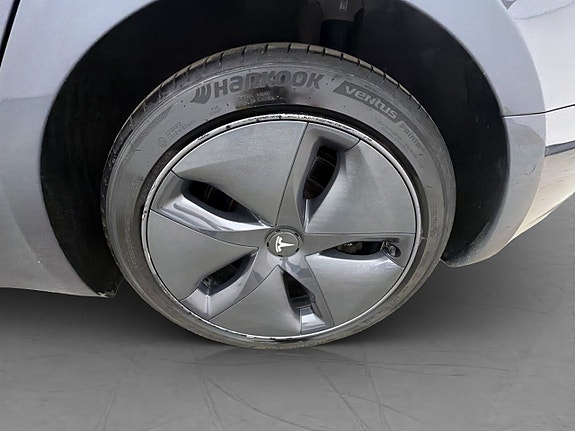 Tesla Model 3 30 of 30