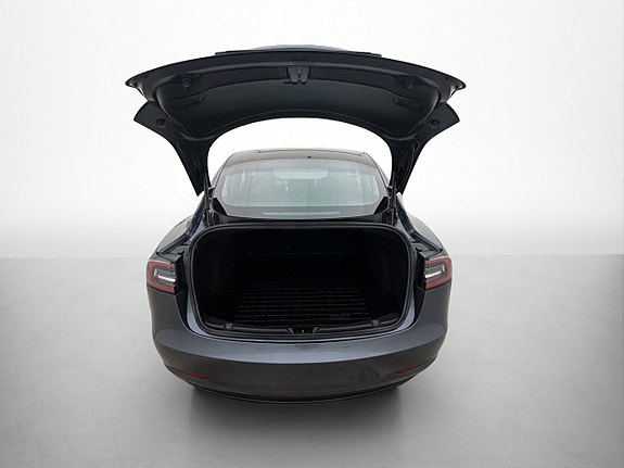 Tesla Model 3 29 of 30