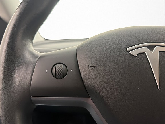 Tesla Model 3 19 of 30