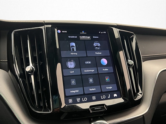 Volvo XC60 30 of 30