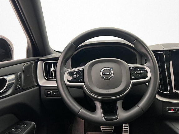 Volvo XC60 18 of 30